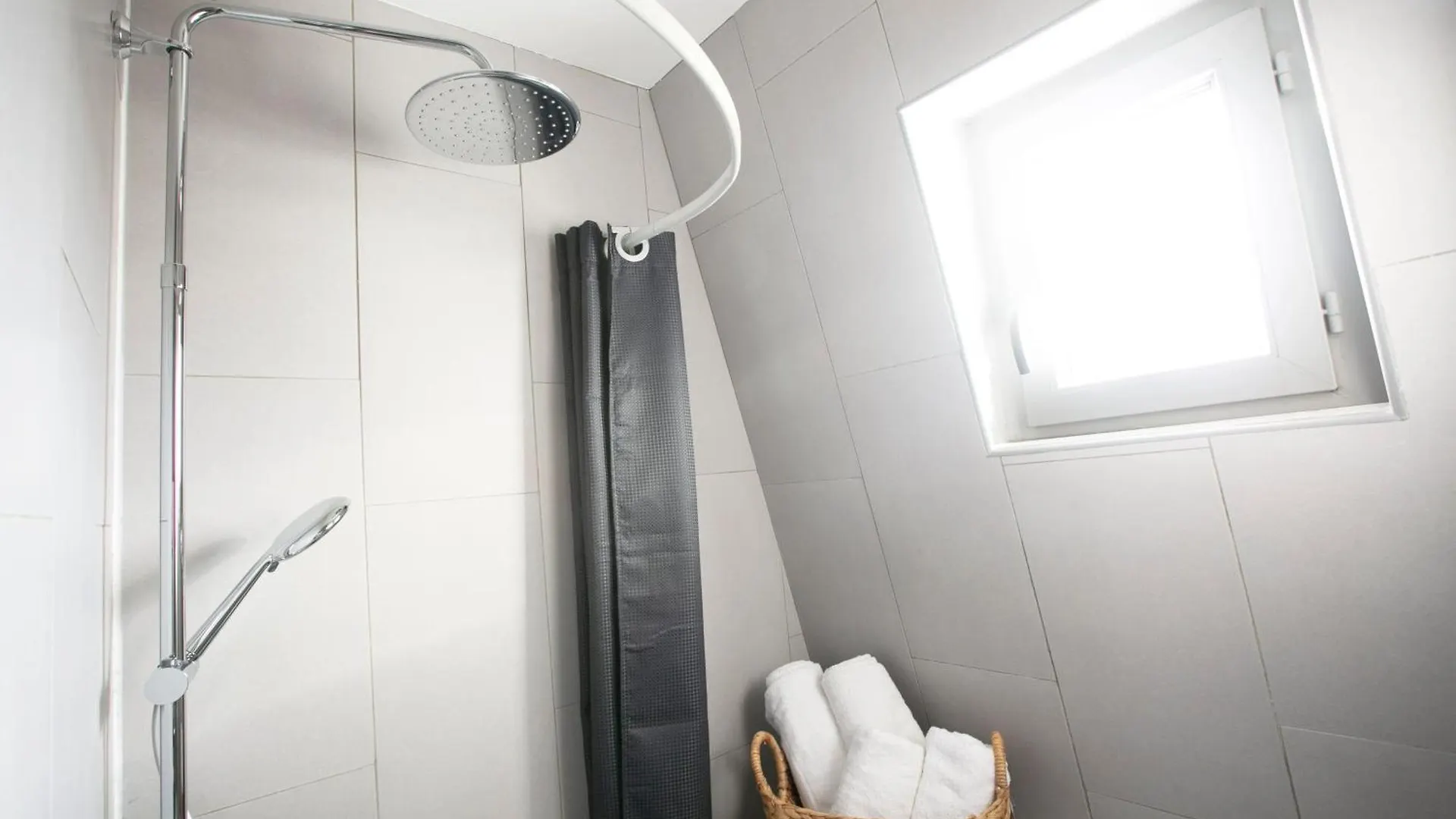 Heavenly & Cozy Parisian Flat - Place Voltaire 아파트 *