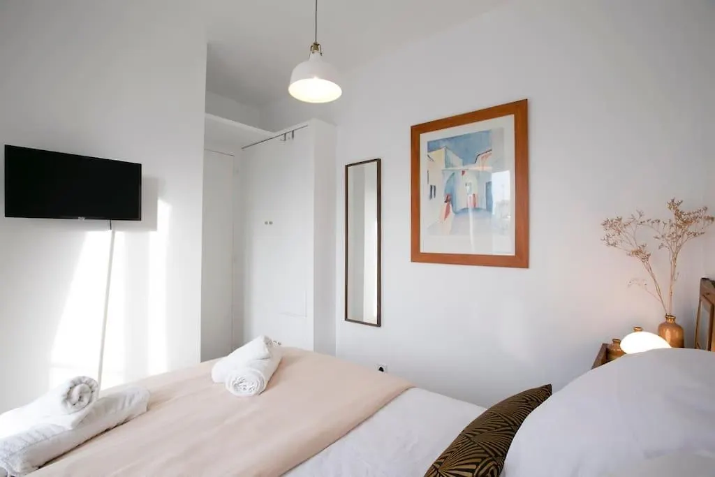 Heavenly & Cozy Parisian Flat - Place Voltaire 아파트 *
