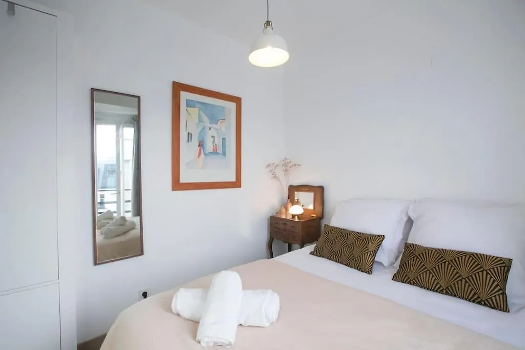 Heavenly & Cozy Parisian Flat - Place Voltaire 아파트